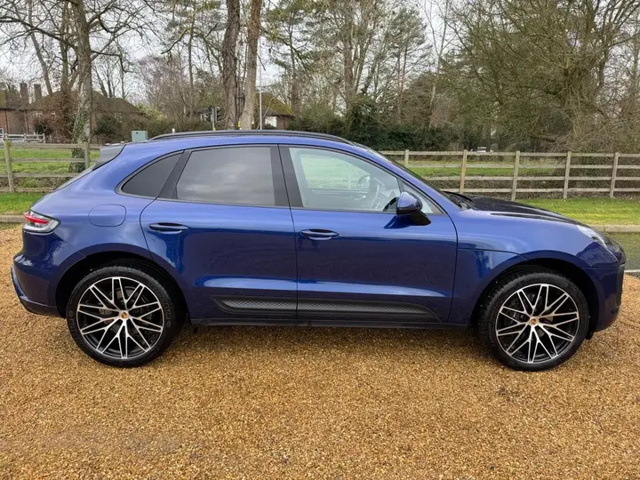 Porsche Macan 2024 photo 2