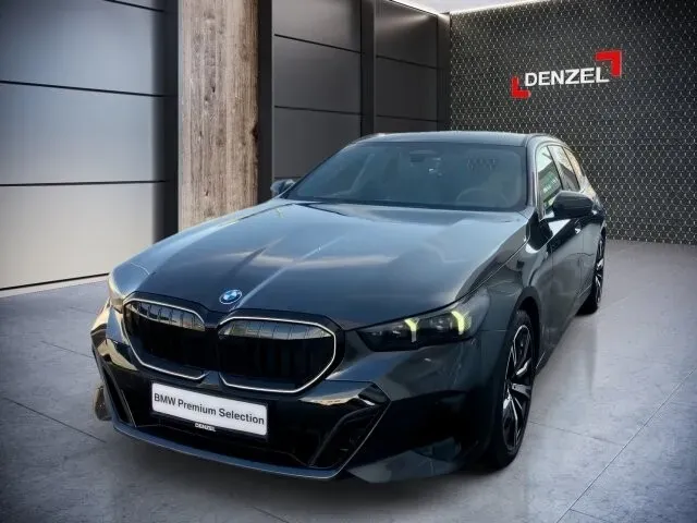 BMW 5 Series 2025 photo 2