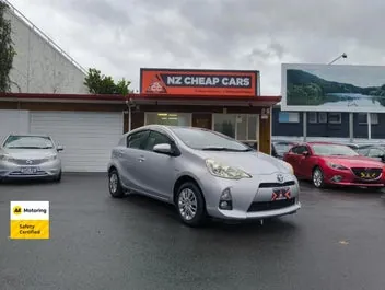 Toyota Aqua 2012 photo 2