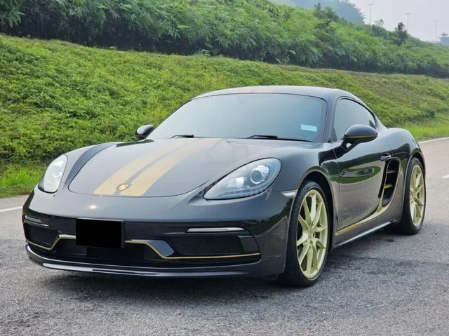 Porsche 718 Cayman
