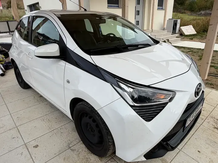 Toyota Aygo 2022 photo 2