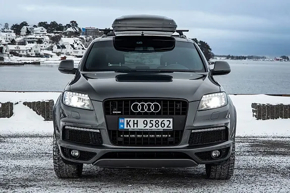 Audi Q7 2013 photo 2