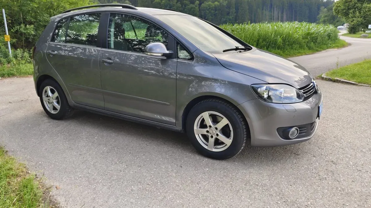 Volkswagen Golf 2009 photo 2