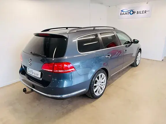 Volkswagen Passat 2011 photo 3