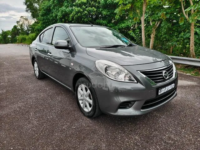 Nissan Almera