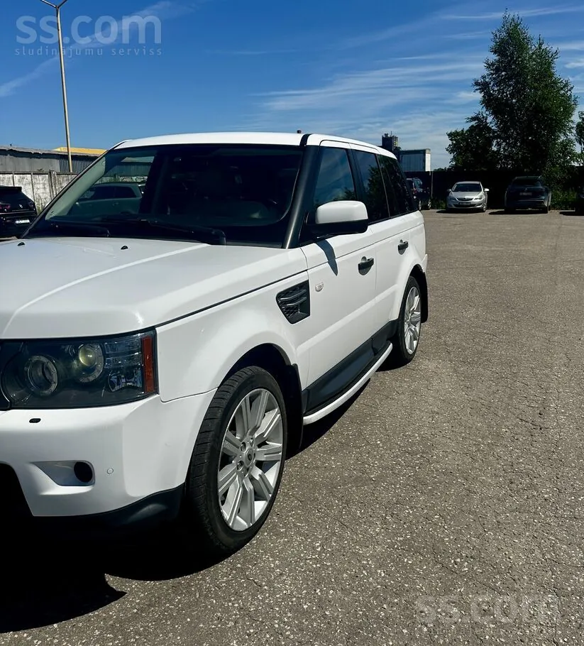 Land Rover Range Rover Sport 2010 photo 3