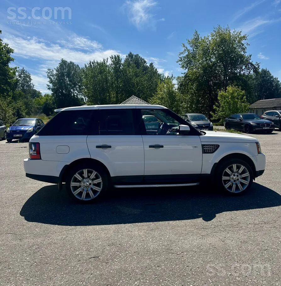 Land Rover Range Rover Sport 2010 photo 4