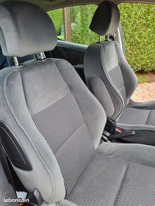 Peugeot 207 2006 photo 3