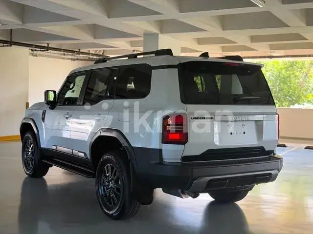 Toyota Land Cruiser Prado 2026 photo 4