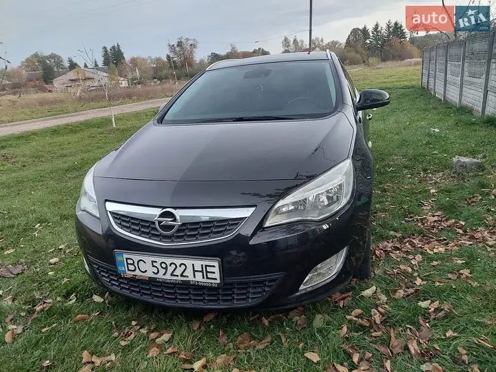 Opel Astra 2011 photo 5