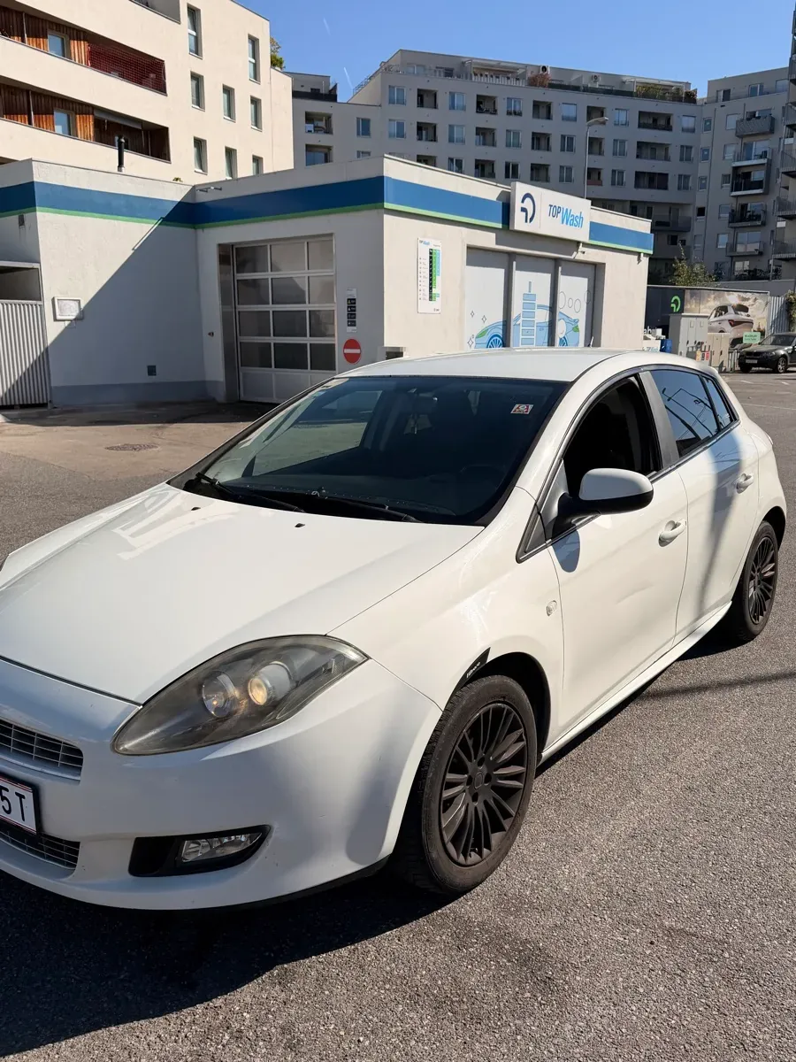 Fiat Bravo 2010 photo 2