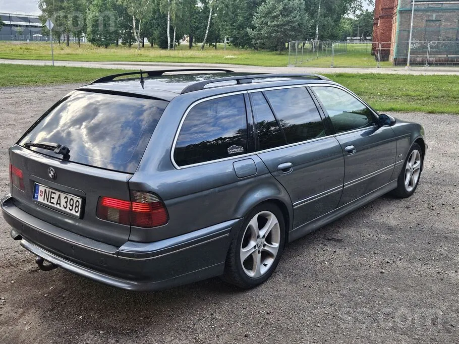 BMW 525 2003 photo 2