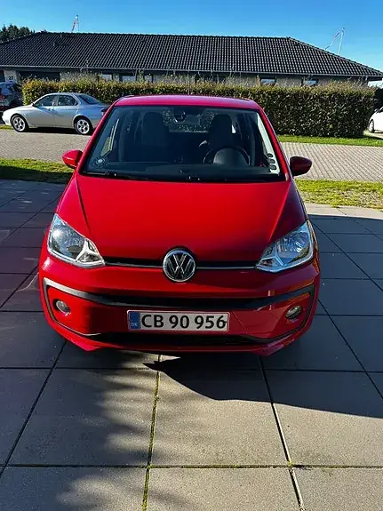 Volkswagen Up 2019 photo 2