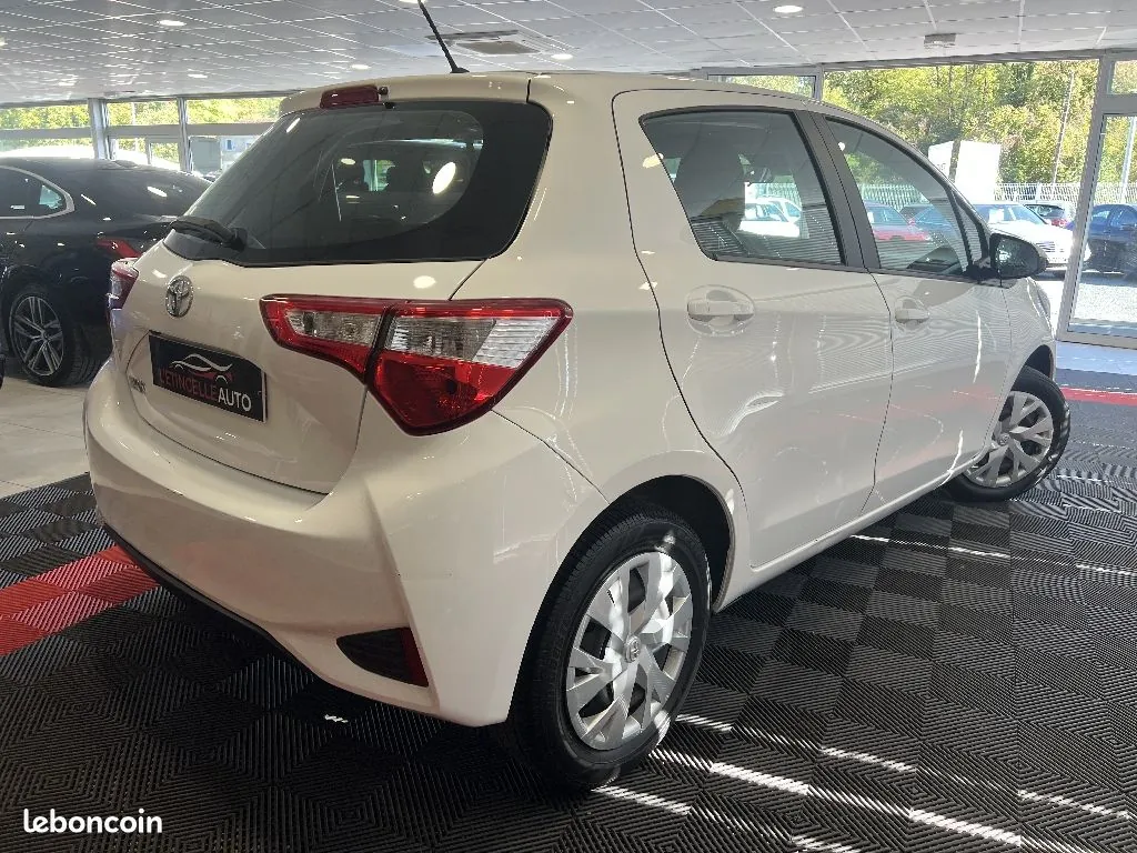 Toyota Yaris 2019 photo 2