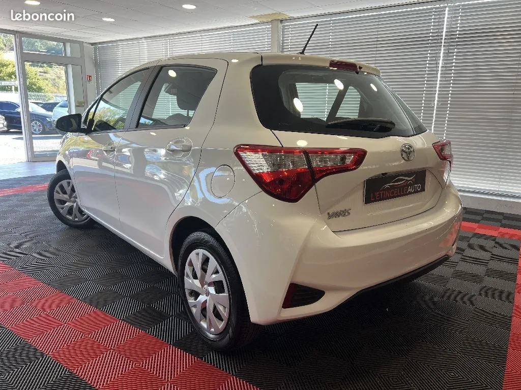 Toyota Yaris 2019 photo 3