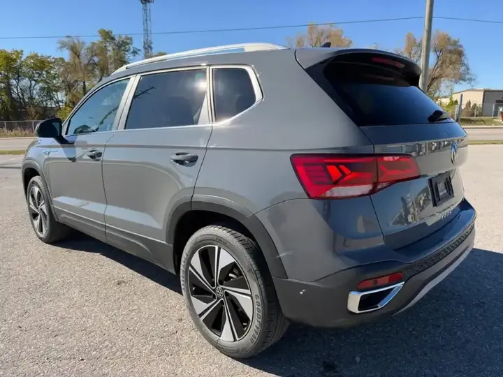Volkswagen Taos 2024 photo 3