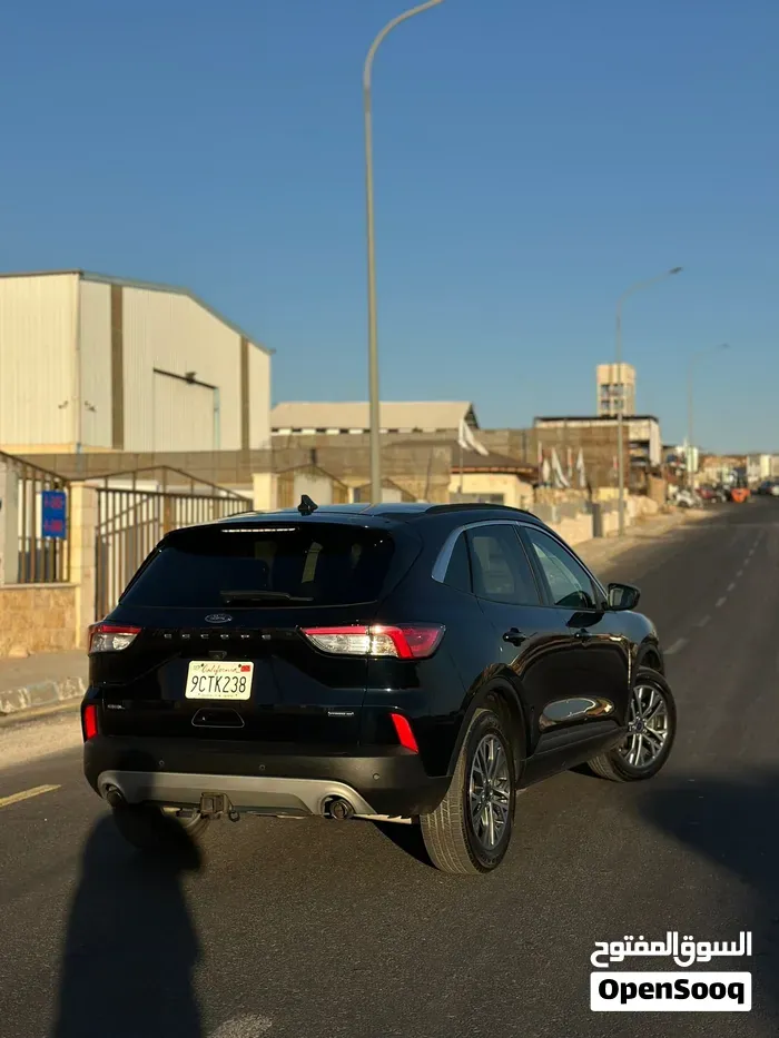 Ford Escape 2021 photo 3