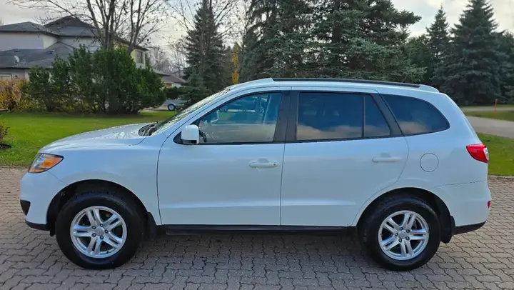 Hyundai Santa Fe 2010 photo 4