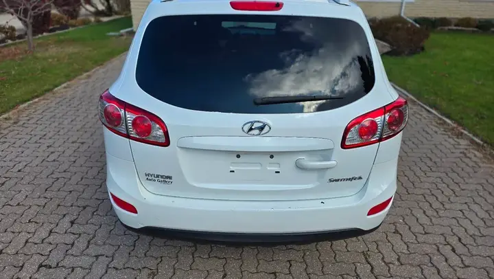 Hyundai Santa Fe 2010 photo 3