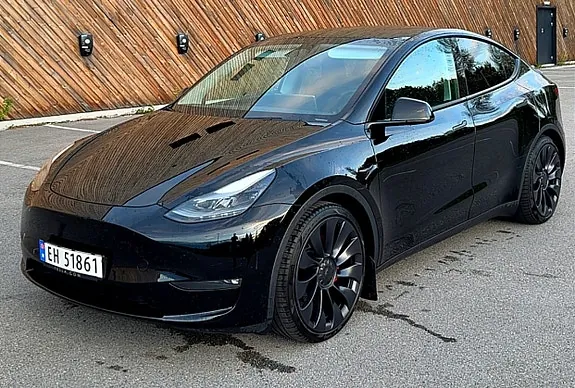 Tesla Model Y 2024 photo 4
