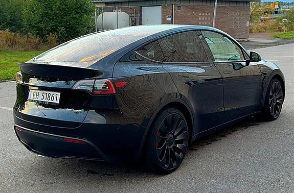 Tesla Model Y 2024 photo 5