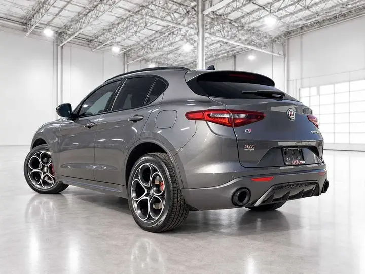 Alfa Romeo Stelvio 2022 photo 4