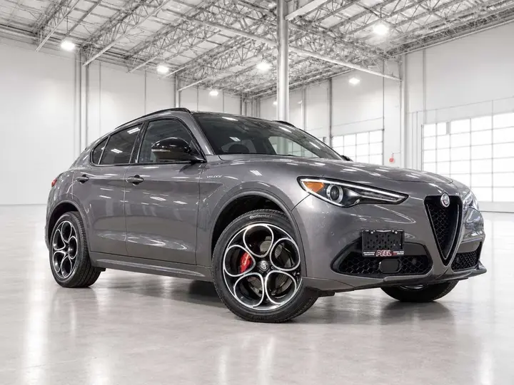 Alfa Romeo Stelvio 2022 photo 2