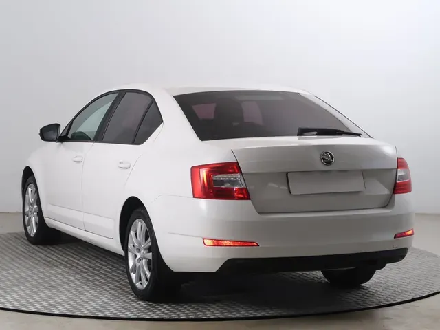 Skoda Octavia 2014 photo 3