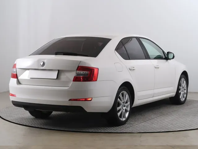 Skoda Octavia 2014 photo 4