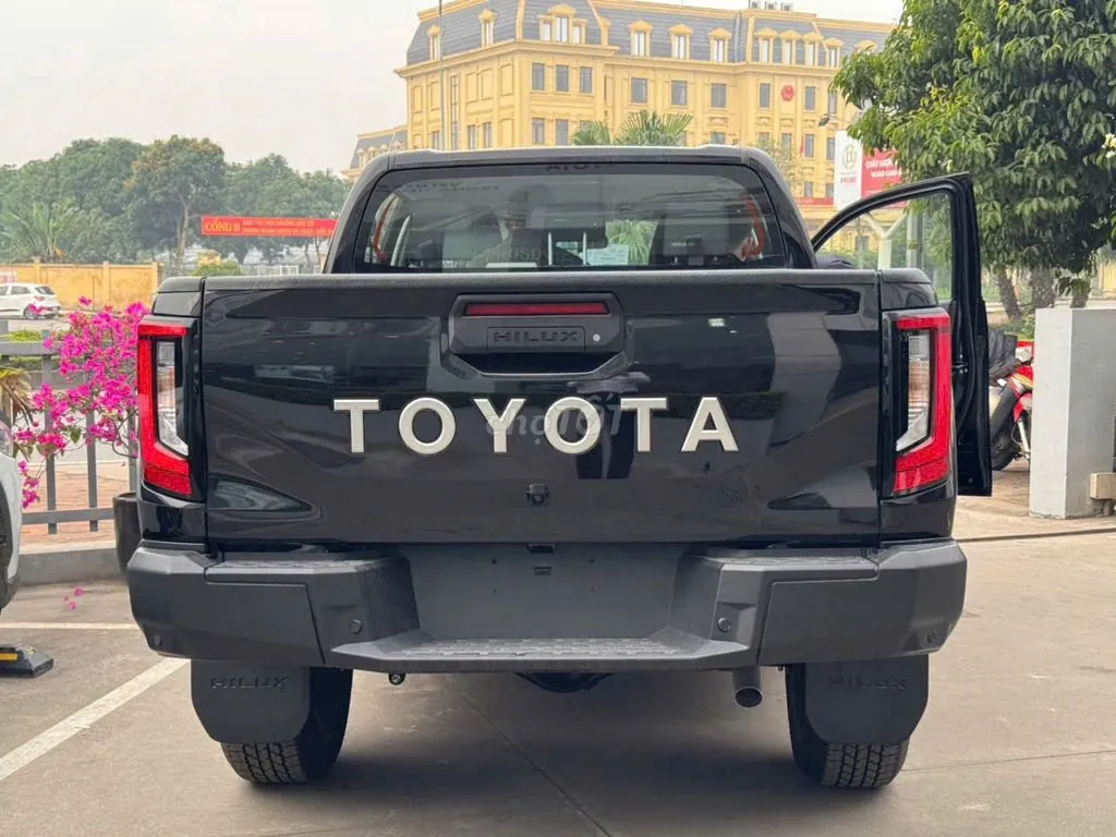 Toyota Hilux 2026 photo 4
