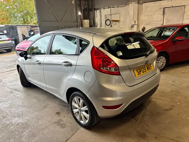 Ford Fiesta 2009 photo 5