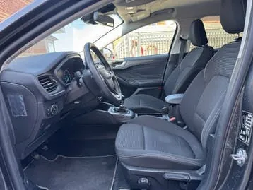 Ford Focus 2019 photo 2
