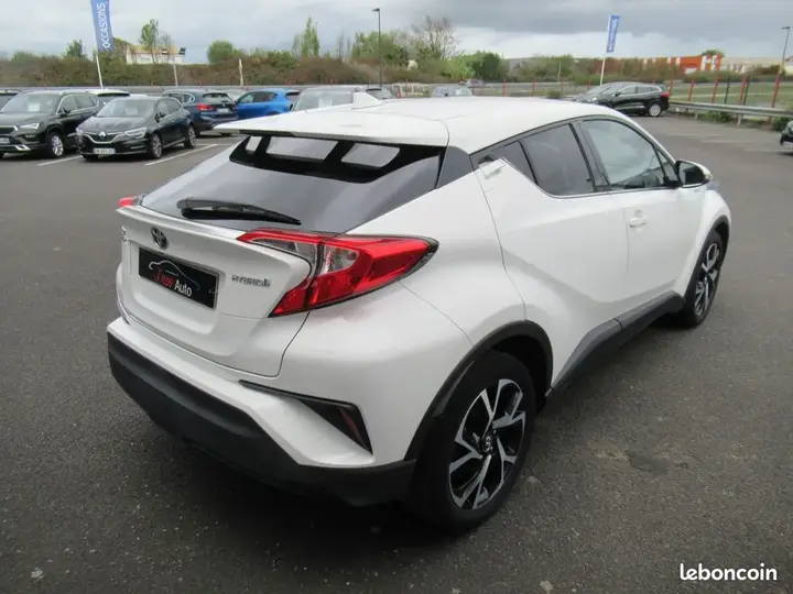 Toyota C-Hr 2018 photo 4
