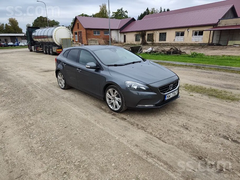 Volvo V40 2012 photo 4