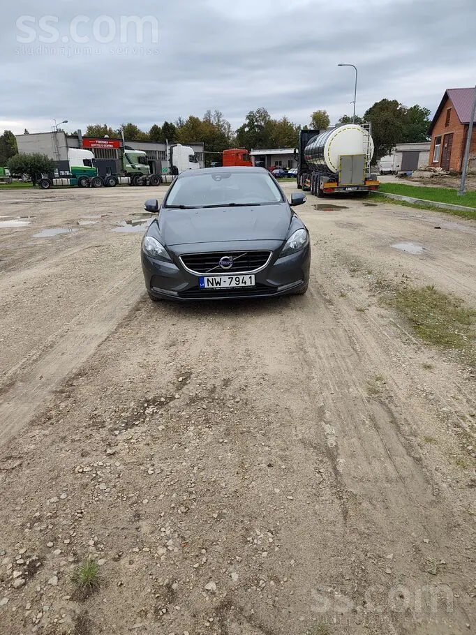 Volvo V40