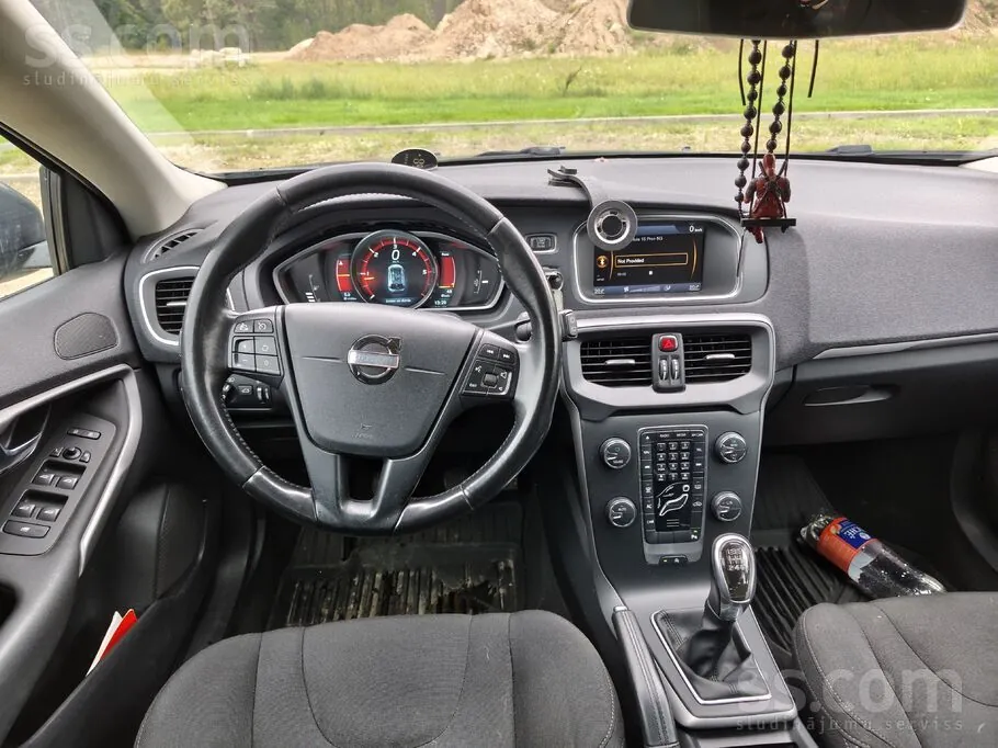 Volvo V40 2012 photo 3