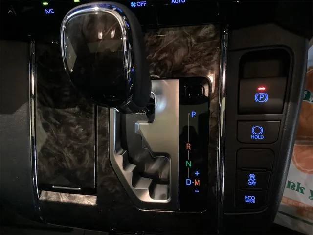Toyota Alphard 2021 photo 5
