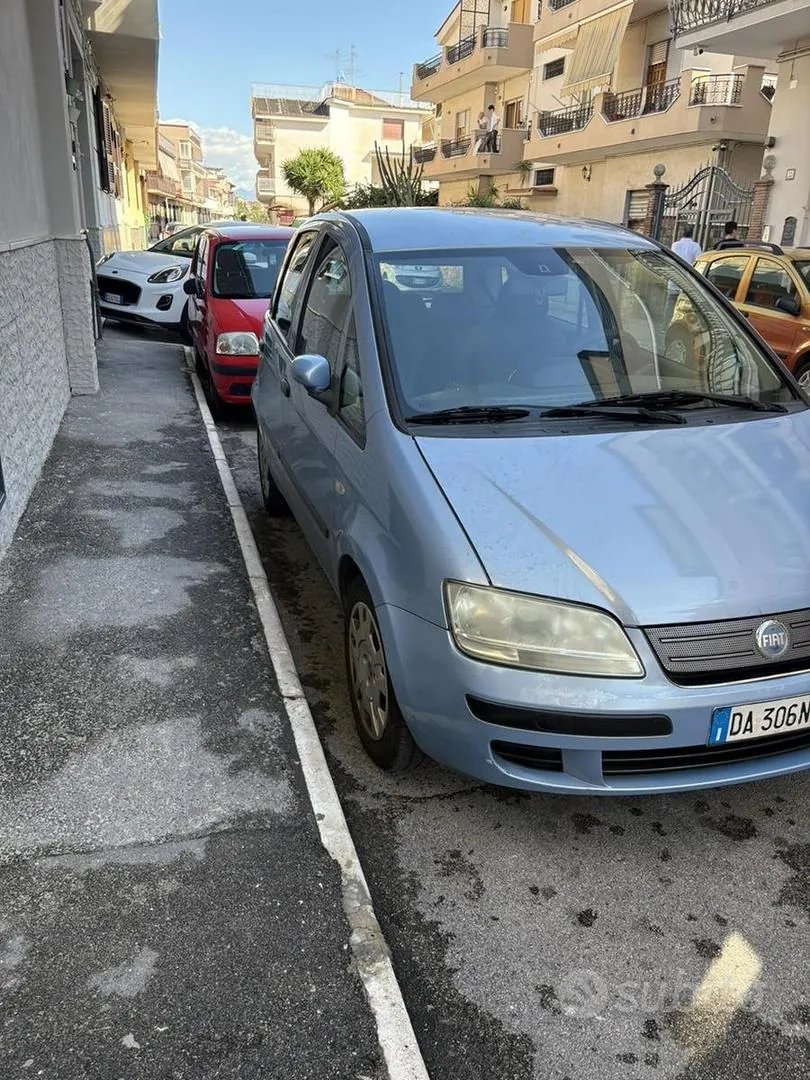 Fiat Idea 2006 photo 2