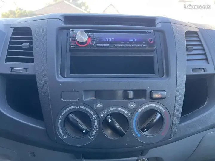 Toyota Hilux 2009 photo 4