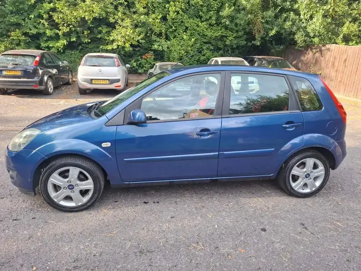 Ford Fiesta 2007 photo 4