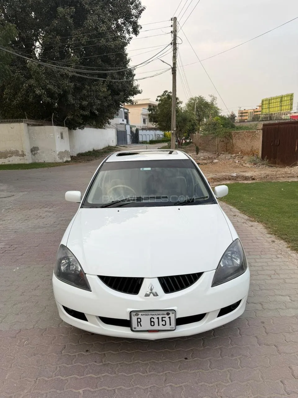 Mitsubishi Lancer