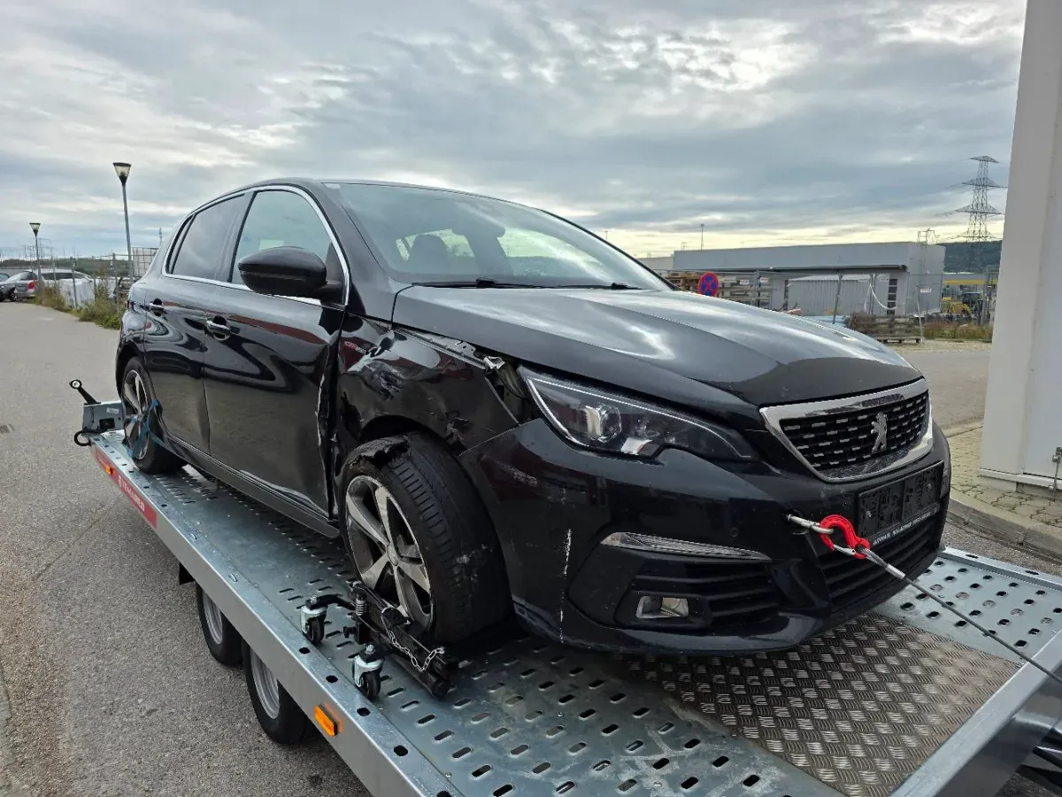 Peugeot 308 2017 photo 2