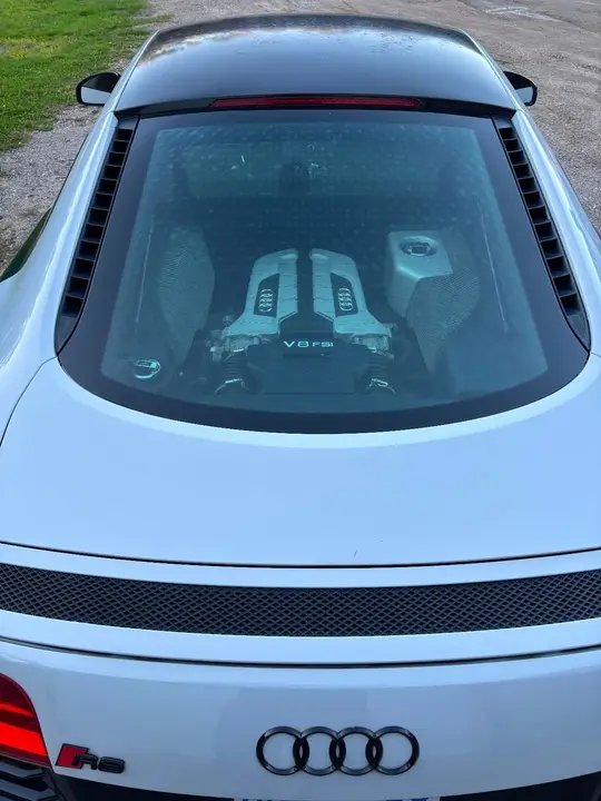 Audi R8 2009 photo 4