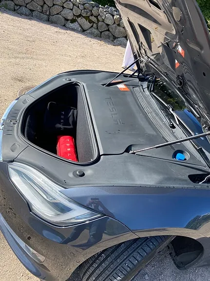 Tesla Model S 2016 photo 2