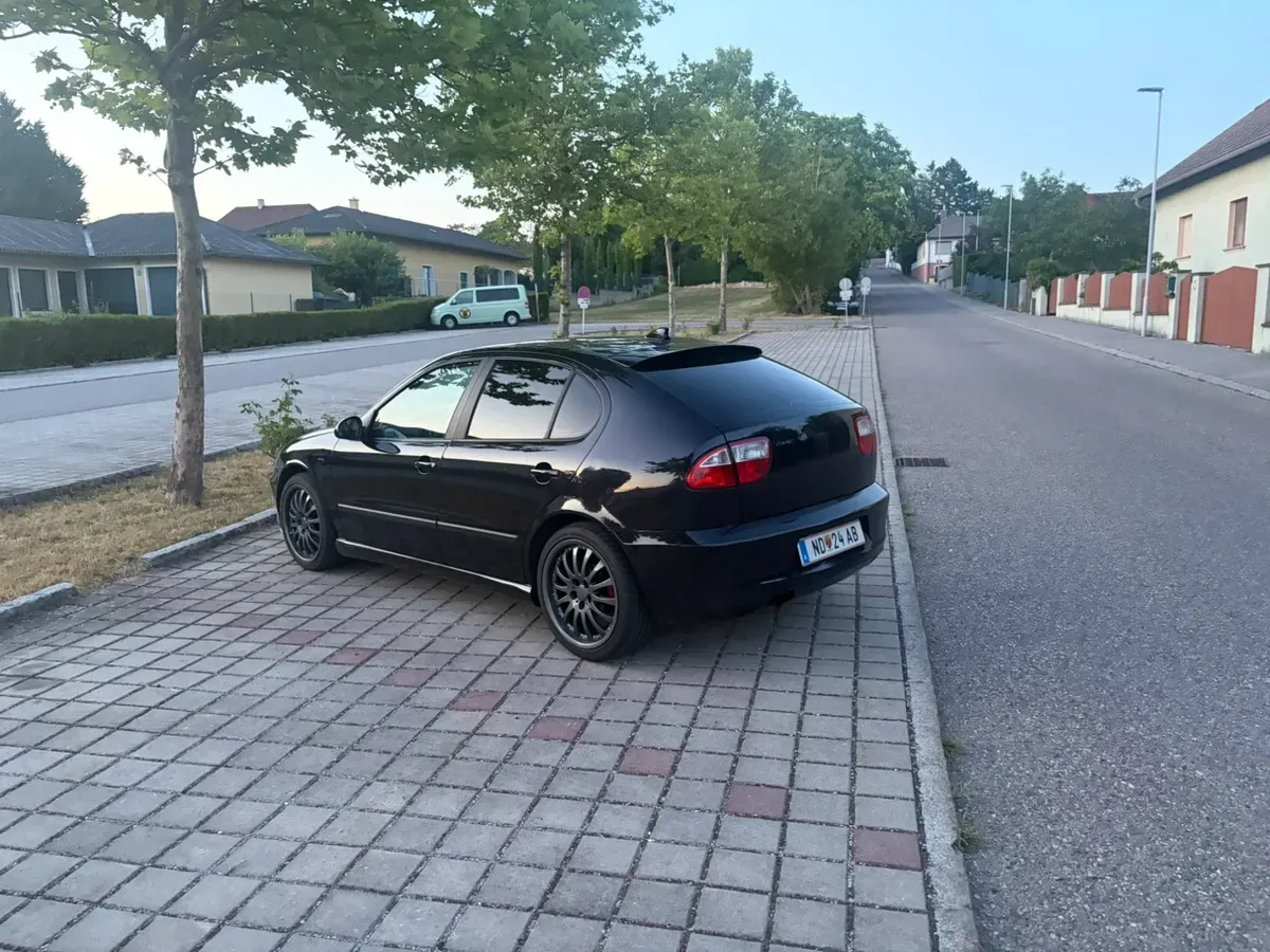 Seat Leon 2004 photo 3