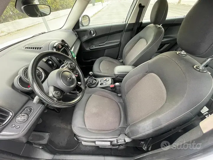 Mini Mini Countryman 2018 photo 4