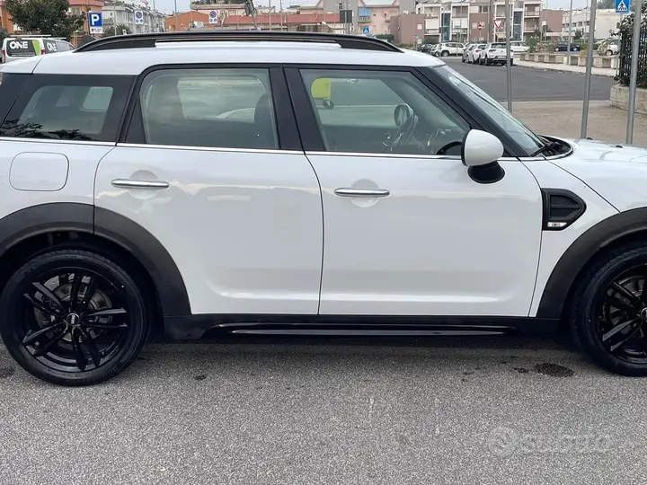 Mini Mini Countryman 2018 photo 2