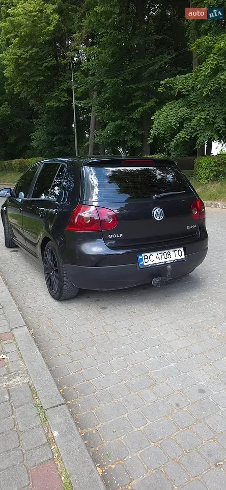 Volkswagen Golf 2005 photo 2