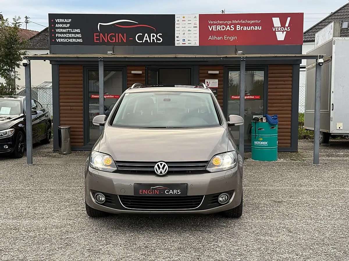 Volkswagen Golf 2011 photo 2