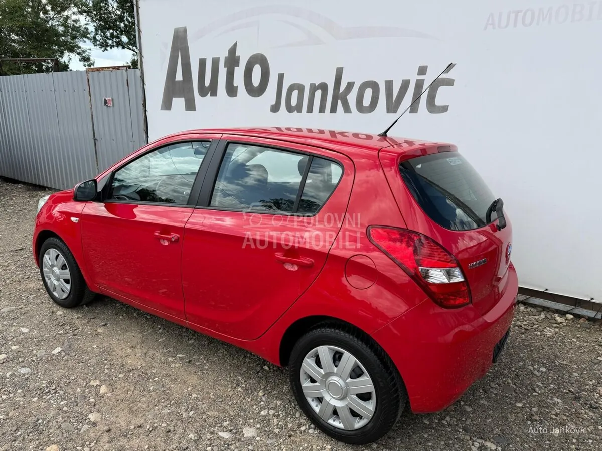 Hyundai I20 2012 photo 3